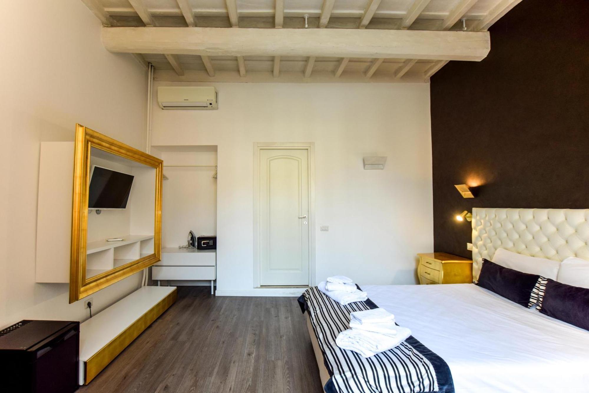 Navona Secret Stay Guest House Rome Exterior photo